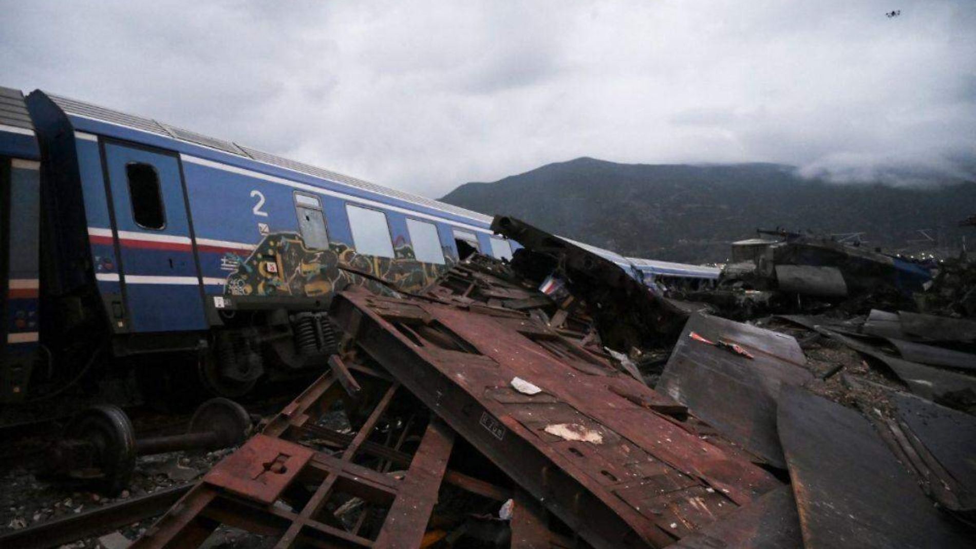 El peor accidente ferroviario en Grecia fue por error humano; van 38 muertos (1)